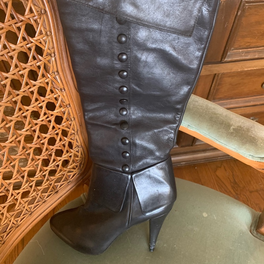 Vero Cuoio heeled leather boots